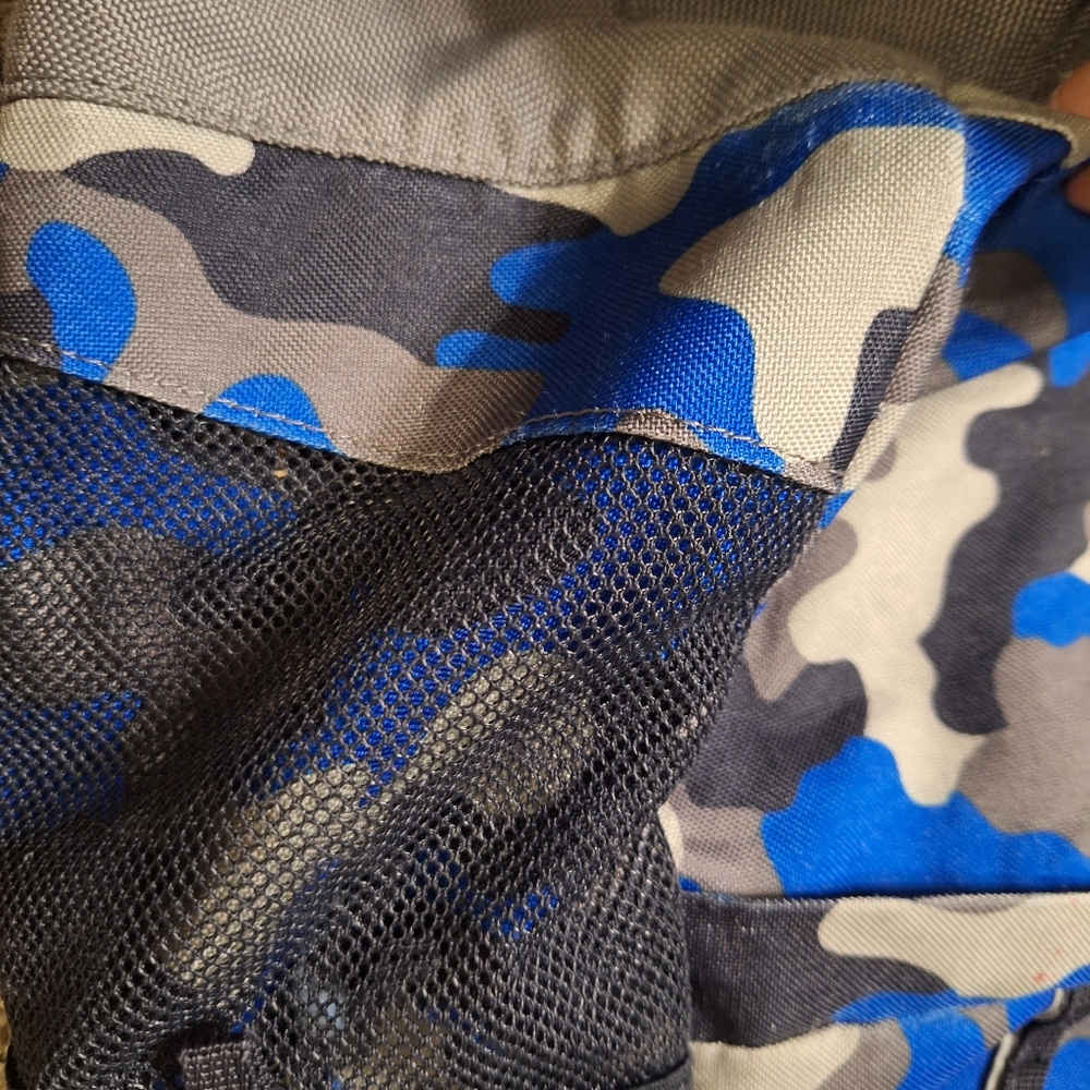 Lands End Classmate Medium Backpack & lunchbox Vibrant Sapphire Camo - Picture 11 of 15